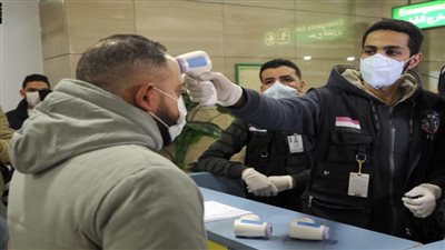 مسؤول بالصحة العالمية : يجب الإبلاغ عن أى أعراض تحيطكم للجهات المعنية