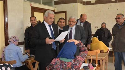 نائب رئيس جامعة الأزهر يتفقد امتحانات 