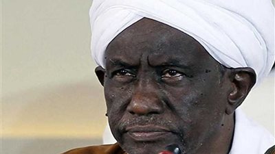 التحقيق مع قيادي في النظام السابق بالسودان في تهم بالفساد