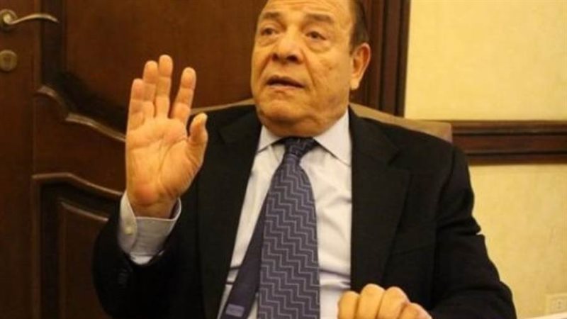 الدكتور سمير عارف