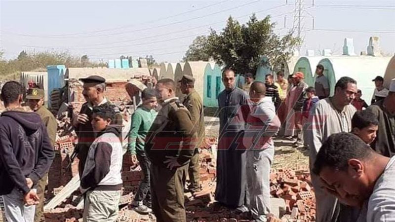 إزالة المقابر المخالفة