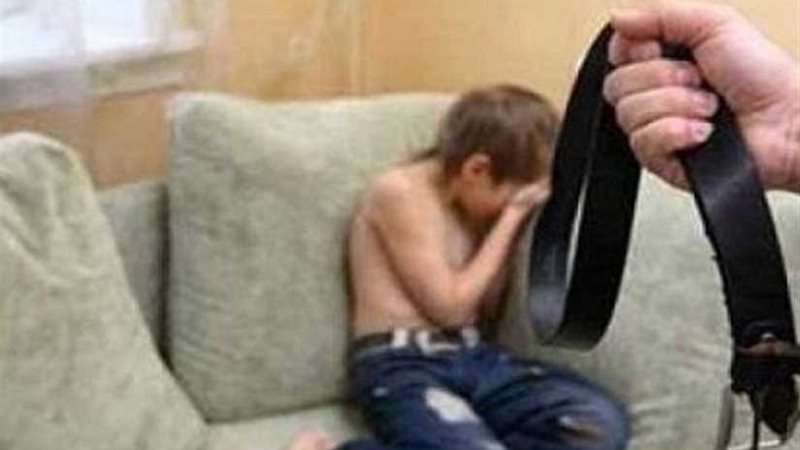 سائق يتهم طليقته