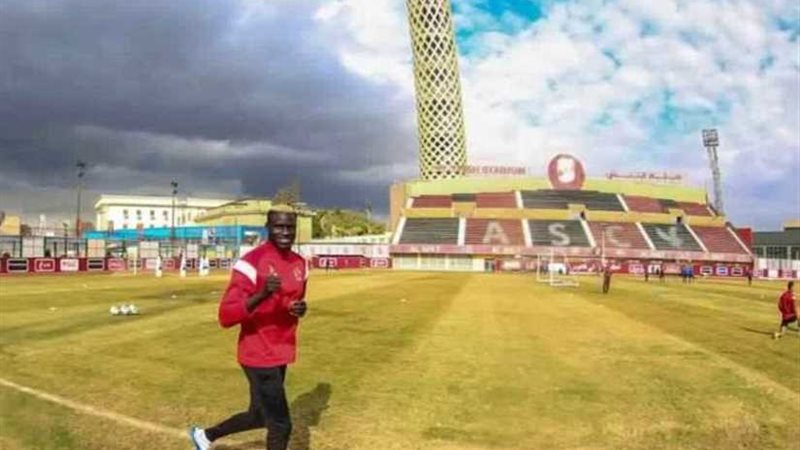 الأهلي يتسلم البطاقة