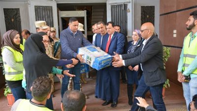 تسليم ١٠ مضخات تطهير للمجتمع المدني بالدقهلية