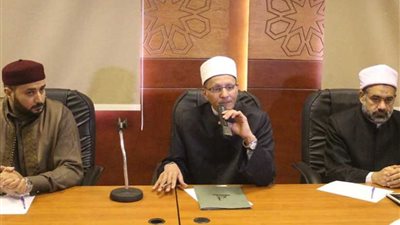 الأزهر يطالب واعظي ليبيا بنشر التسامح والتعايش السلمي