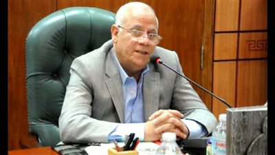 محافظ بورسعيد يشكر إدارة قناة السويس للحاويات