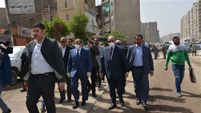 وزير التنمية المحلية ومحافظ القاهرة بالمطرية لمتابعة شكاوي المواطنين