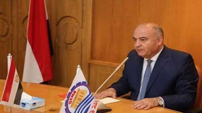 محافظ قنا يجتمع بأعضاء مجلس النواب لبحث مشاكل المواطنين