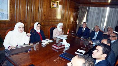 القليوبية تبحث تطوير كورنيش النيل ببنها والميادين