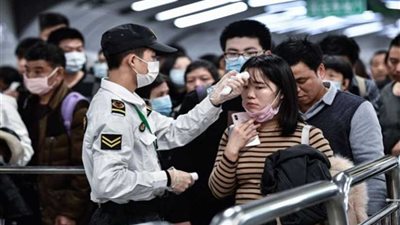 الصين ترسل 40 طبيبًا عسكريًا لمواجهة 