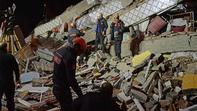 ارتفاع حصيلة ضحايا زلزال شرق تركيا إلى 19 و922 جريحا