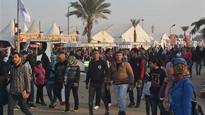 توافد كثيف للمواطنين على معرض القاهرة الدولي للكتاب لليوم الثالث