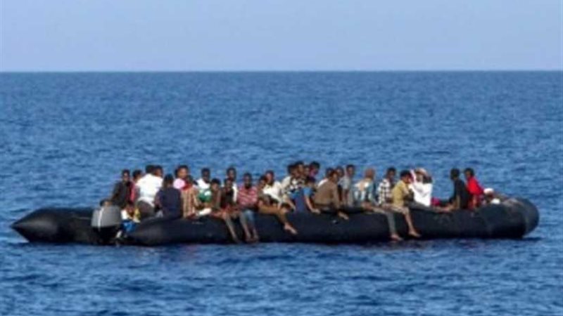 إنقاذ 78 مهاجرا من