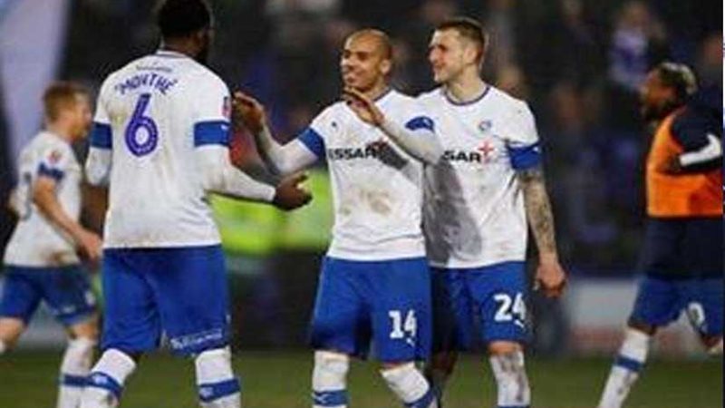 مانشستر يونايتد يواجه