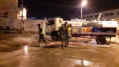 استمرار أعمال رش وتطهير شوارع كفر الدوار