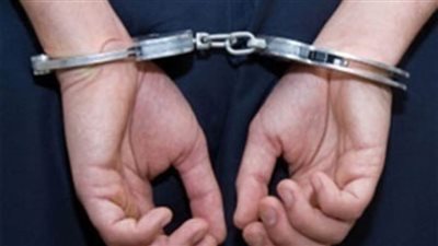 سقوط عاطل يزوّر مستندات رسمية ويتاجر بالبشر بالإسكندرية