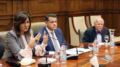 تكريم من تعلموا فى مصر وجذب المستثمرين لإفريقيا