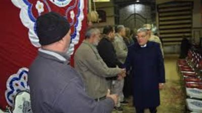 محافظ المنيا يقدم واجب العزاء لأسرة شهيد الواجب  