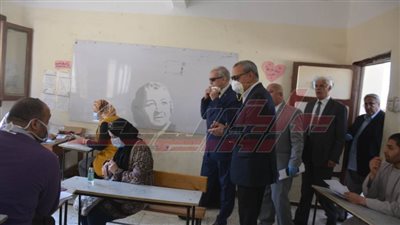 خلال جولته بـ8 مدن.. محافظ القليوبية: انتظام عملية صرف المعاش