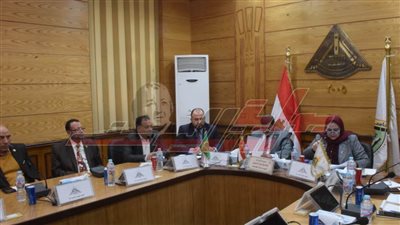جامعة بنها تناقش استعداد الكليات للفصل الدراسي الثاني