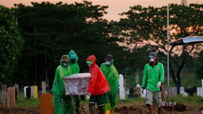 إندونيسيا.. زيادة حادة في الجنازات تثير مخاوف كبيرة