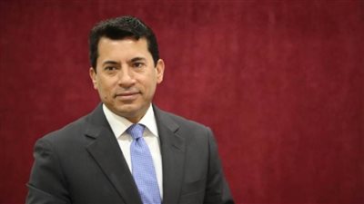 صبحي يراجع استعدادات مباراة 