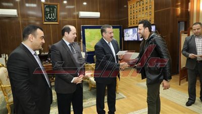 تسليم ٧ شيكات لأصحاب المشروعات الصغيرة بالمنوفية