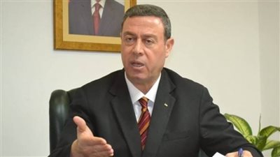 سفير فلسطين بالقاهرة :الرئيس الفلسطيني يصل القاهرة غدًا