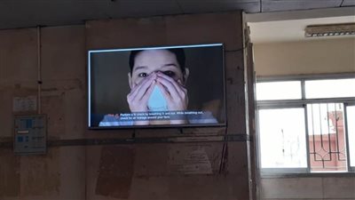  شاشات عرض للتوعية بكورونا بجامعة سويف 