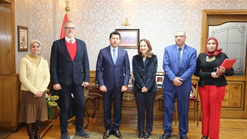 الدكتور أشرف صبحي