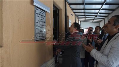 رئيس جامعة بنها يتفقد أعمال التطوير ويفتتح وحدة الخريجين بكلية التجارة