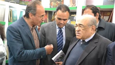 مصطفى الفقي يوقّع كتبه بمعرض الكتاب