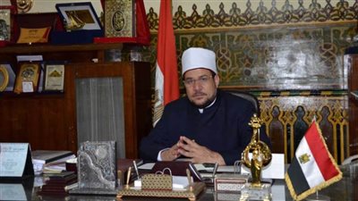 وزير الأوقاف يهنئ الرئيس والشعب المصري  بليلة النصف من شعبان