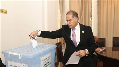 بدء التصويت في انتخابات 