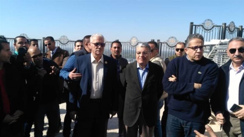 الوزير والمحافظ