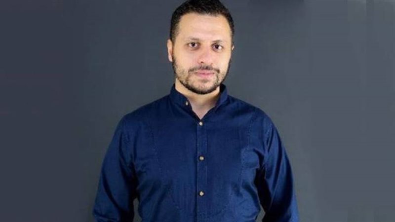 الناقد أحمد شوقي