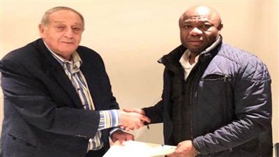 المقاصة يتعاقد مع مهاجم الزمالك وبرشلونة الأسبق (صور)