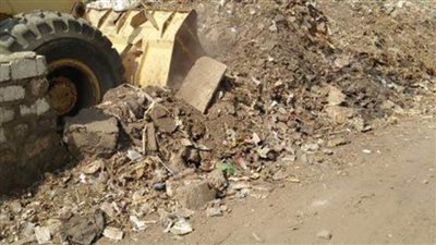 رفع المخلفات الصلبة من 8 قرى بأبوقرقاص
