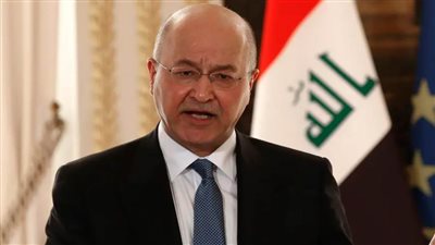 الرئيس العراقي يكلف مصطفى الكاظمي بتشكيل الحكومة