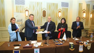 «صناع الخير» توقع بروتوكولًا لتطوير مصنع للسجاد 