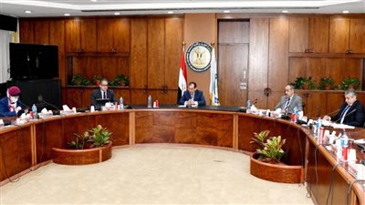 وزراء البترول والسياحة والطيران يبحثون التعاون في تنفيذ برنامج تحفيز الطيران