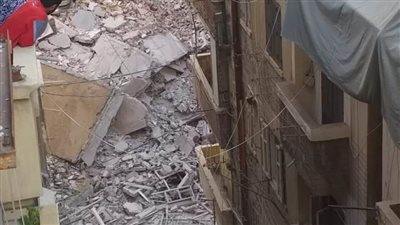 انهيار عقار وسط الإسكندرية  