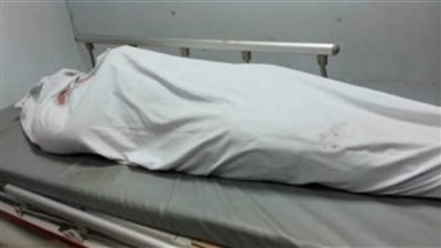 عاطل ينهي حياة والده المسن بالعبور