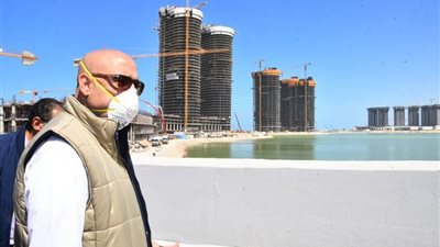 عاجل.. الإسكان: تنفيذ الطابق الـ42 بأحد الأبراج الشاطئية بالعلمين الجديدة