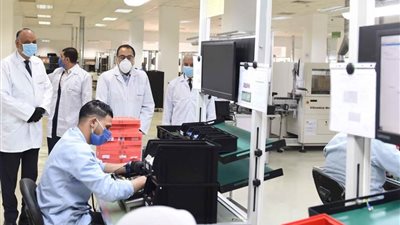 عاجل.. مدبولي يشيد بالإجراءات الوقائية للعمال بالمنطقة الصناعية بالعاشر من رمضان