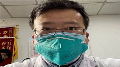 وفاة طبيب صيني منعته السلطات من نشر معلومات حول 