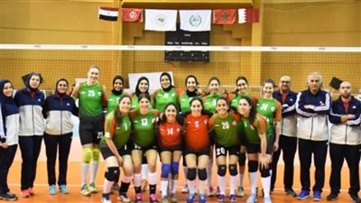 سيدات طائرة سبورتنج أمام جامعة نورة السعودي في البطولة العربية للطائرة