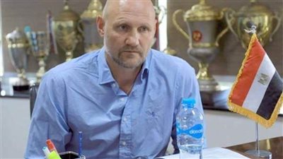 مدرب يد الأهلي يتواصل مع اللاعبين عبر برنامج تدريبات إلكتروني 