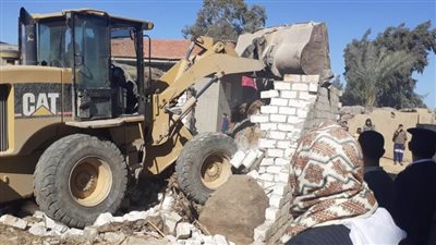 إزالة 25 حالة تعدٍ بالبحيرة