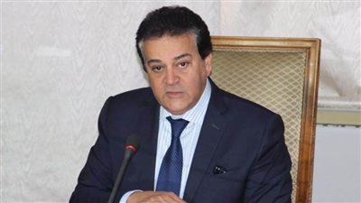 وزير التعليم العالي يشيد بإنجازات مدينة الأبحاث العلمية ببرج العرب